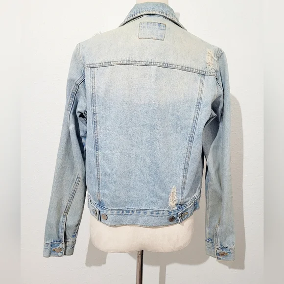 Forever 21 Light Wash Distressed Denim Jacket Women’s Size Small 100% Cotton - Picture 6 of 13